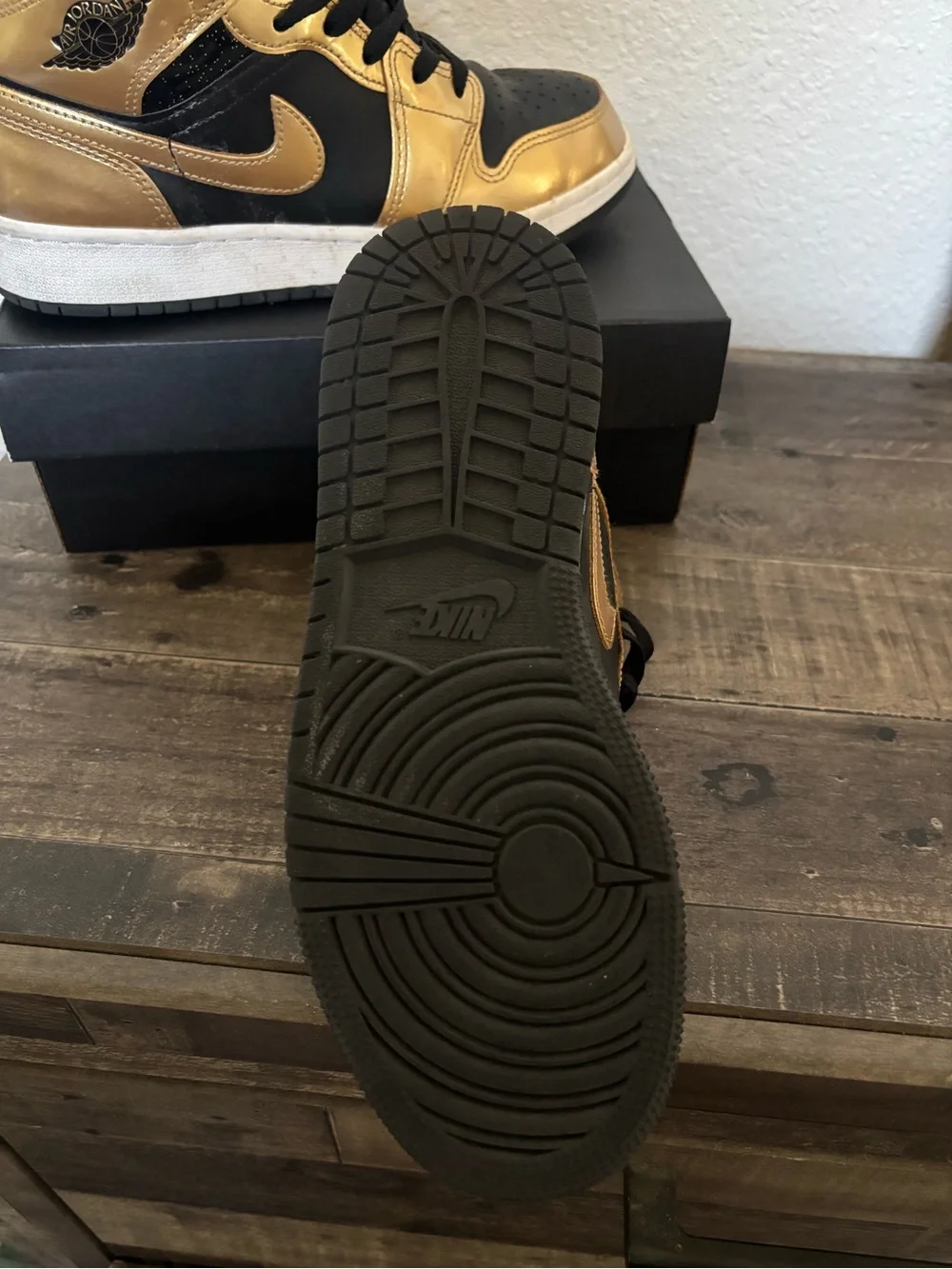 Nike Air Jordan 1 Mid - Black & Metallic Gold- Youth 5
